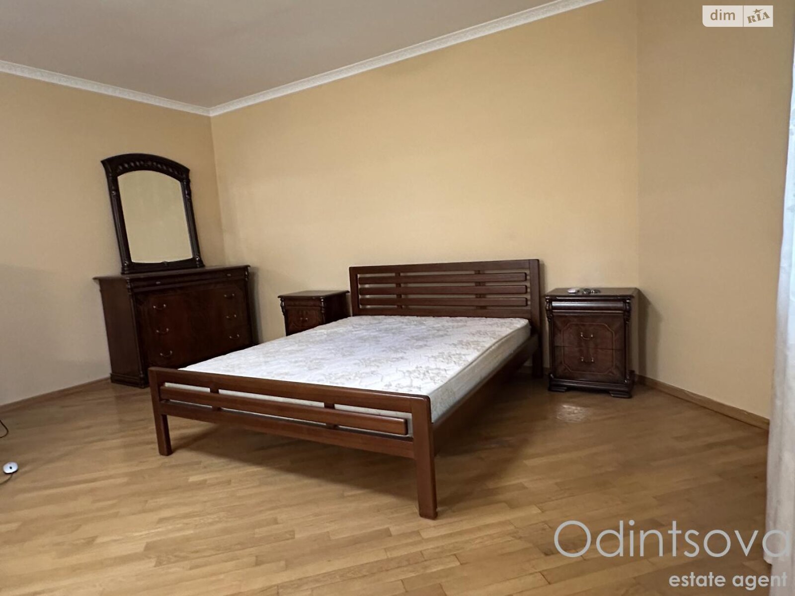 двухэтажный дом с верандой, 322.7 кв. м, кирпич. Сдается помесячно в Мархалевке фото 1 двухэтажный дом с верандой, 322.7 кв. м, кирпич. Сдается помесячно в Мархалевке фото 1