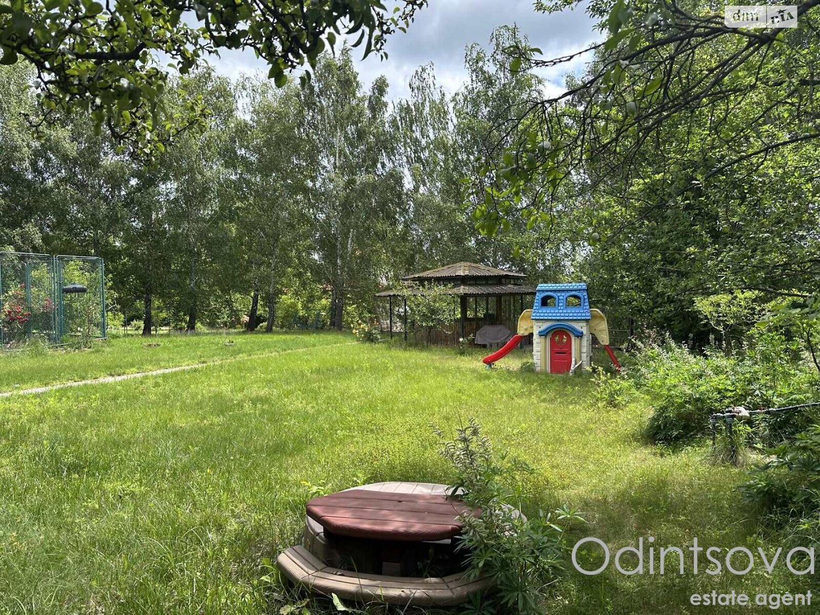 двухэтажный дом с верандой, 322.7 кв. м, кирпич. Сдается помесячно в Мархалевке фото 1 двухэтажный дом с верандой, 322.7 кв. м, кирпич. Сдается помесячно в Мархалевке фото 1