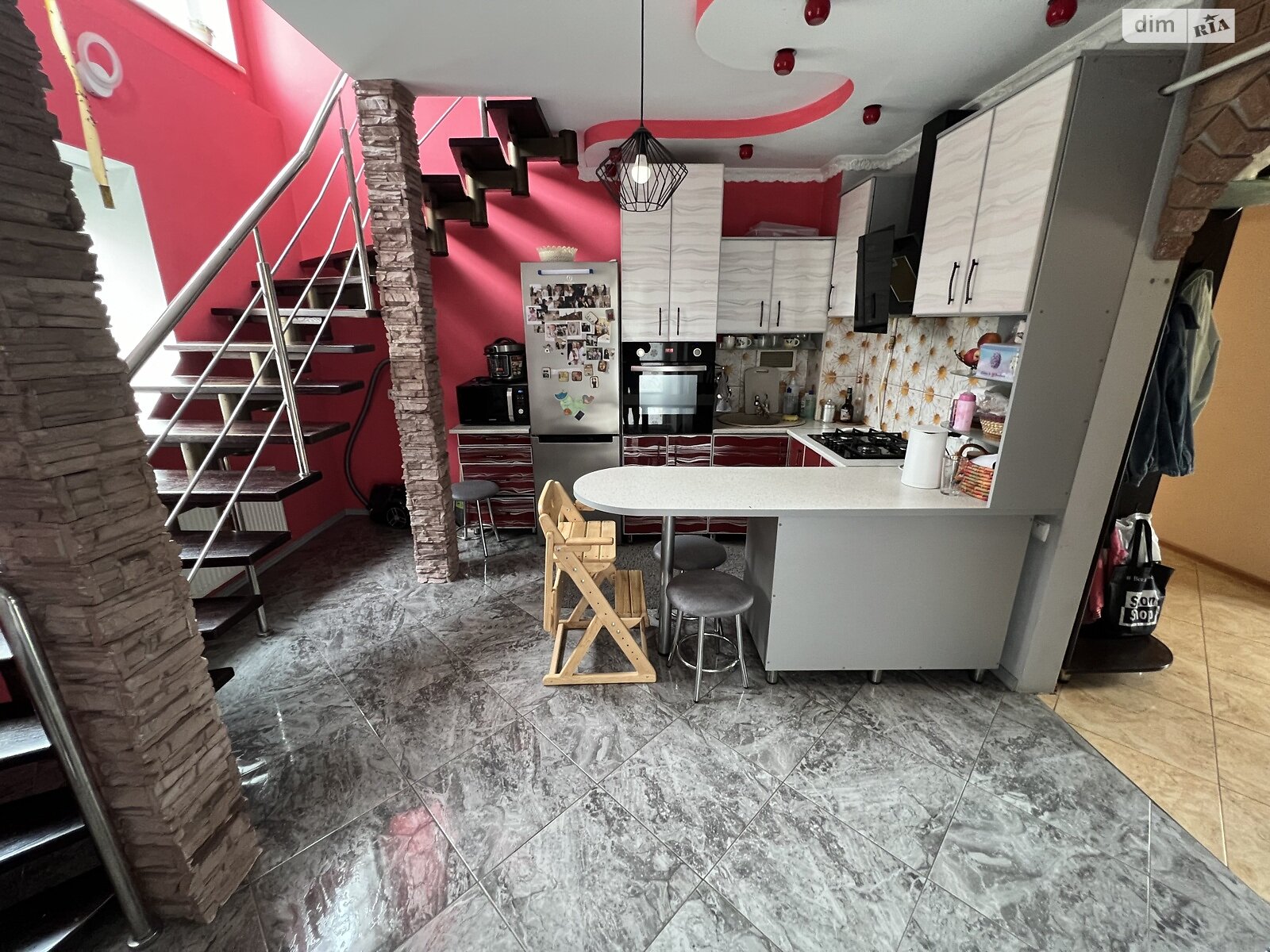 двухэтажный дом с верандой, 120 кв. м, кирпич. Сдается помесячно в Микулинцах фото 1