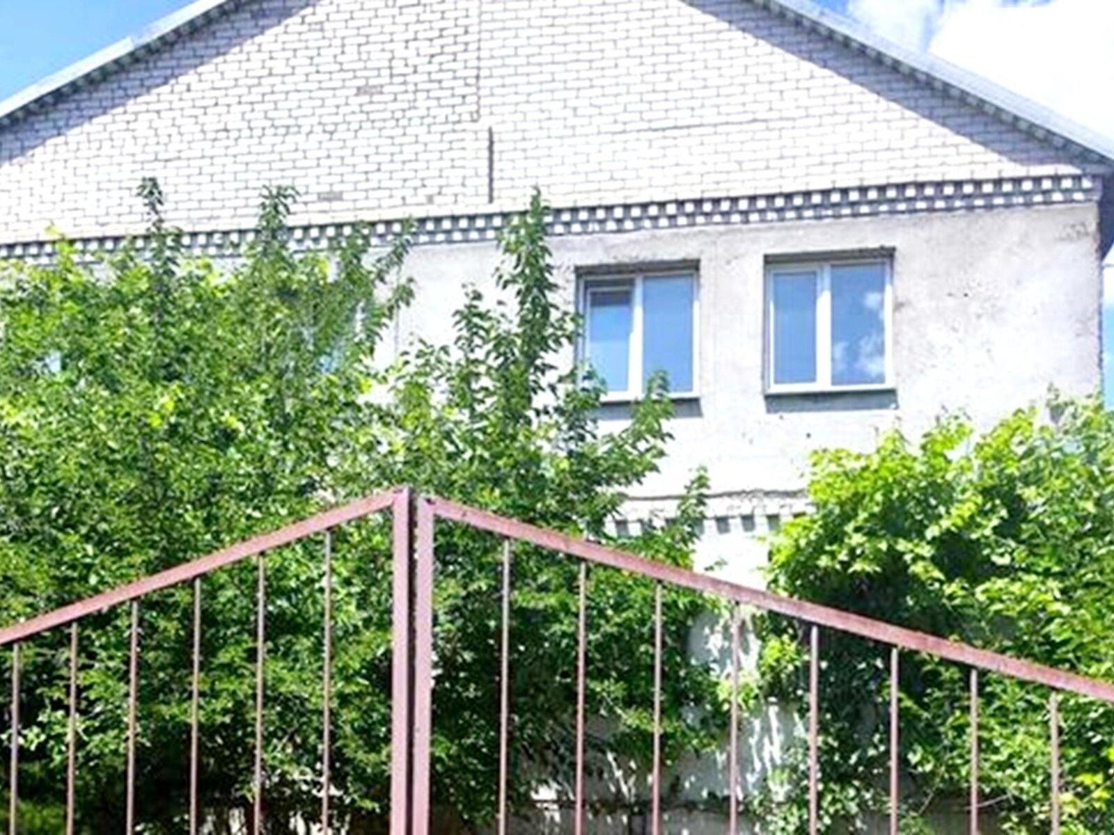 трехэтажный дом с верандой, 400 кв. м, кирпич. Сдается помесячно в Николаеве, в районе Ракетное Урочище фото 1 трехэтажный дом с верандой, 400 кв. м, кирпич. Сдается помесячно в Николаеве, в районе Ракетное Урочище фото 1