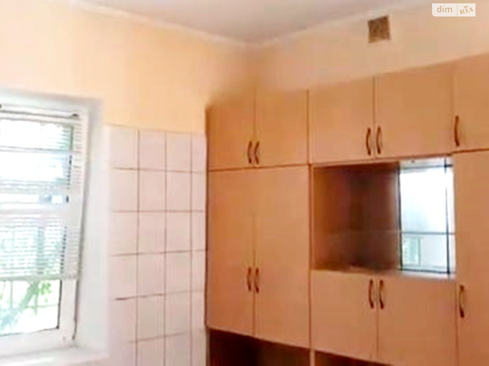 трехэтажный дом с верандой, 400 кв. м, кирпич. Сдается помесячно в Николаеве, в районе Ракетное Урочище фото 1 трехэтажный дом с верандой, 400 кв. м, кирпич. Сдается помесячно в Николаеве, в районе Ракетное Урочище фото 1