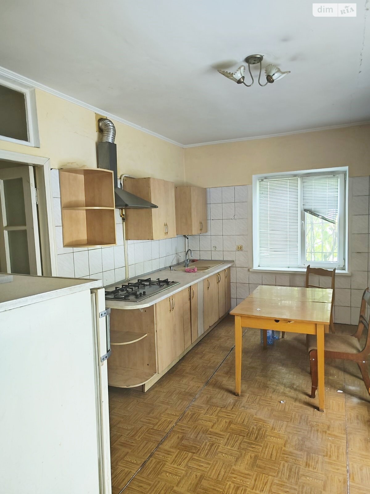 трехэтажный дом с верандой, 400 кв. м, кирпич. Сдается помесячно в Николаеве, в районе Ракетное Урочище фото 1 трехэтажный дом с верандой, 400 кв. м, кирпич. Сдается помесячно в Николаеве, в районе Ракетное Урочище фото 1