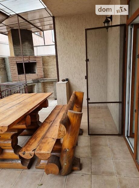 трехэтажный дом с камином, 285 кв. м, кирпич. Сдается помесячно в Николаеве, в районе Центр фото 1 трехэтажный дом с камином, 285 кв. м, кирпич. Сдается помесячно в Николаеве, в районе Центр фото 1