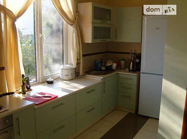 трехэтажный дом с камином, 285 кв. м, кирпич. Сдается помесячно в Николаеве, в районе Центр фото 1 трехэтажный дом с камином, 285 кв. м, кирпич. Сдается помесячно в Николаеве, в районе Центр фото 1