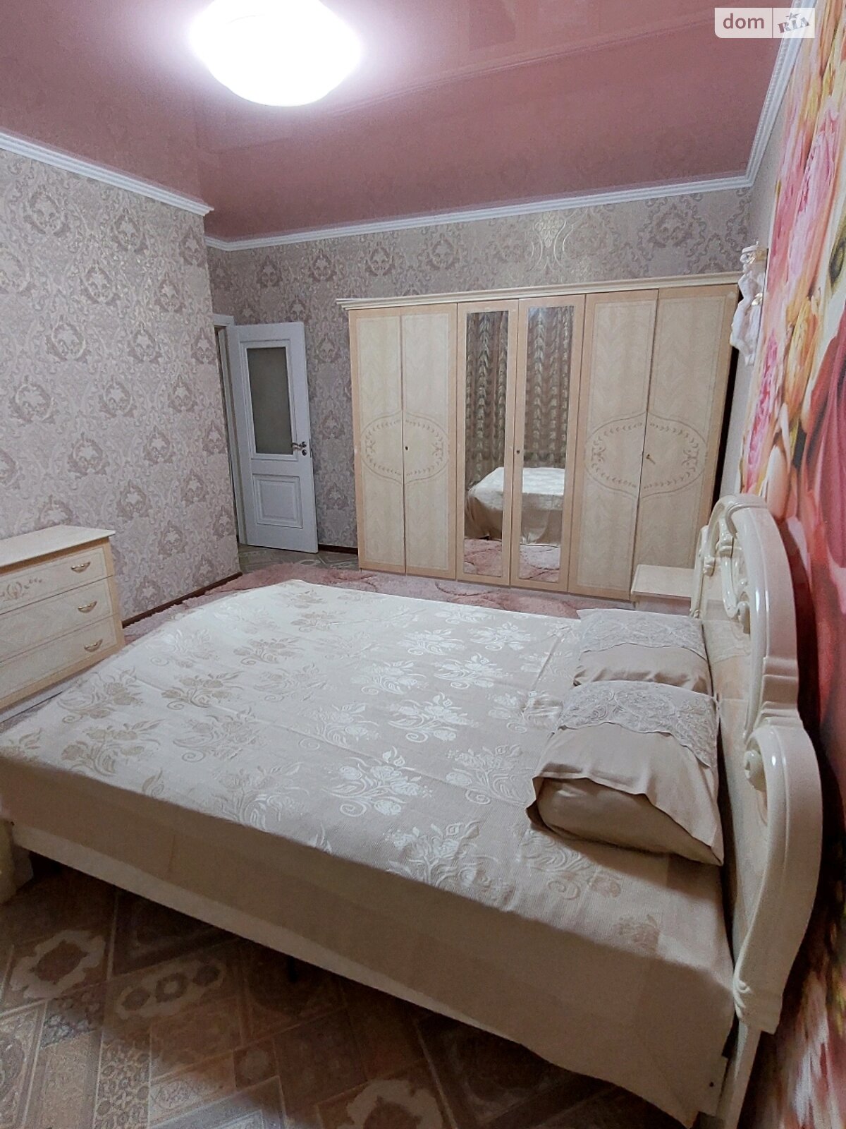 двухэтажный дом беседка, 100 кв. м, кирпич. Сдается помесячно в Николаеве, в районе Центр фото 1 двухэтажный дом беседка, 100 кв. м, кирпич. Сдается помесячно в Николаеве, в районе Центр фото 1