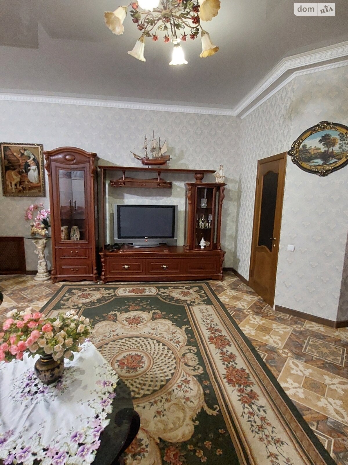 двухэтажный дом беседка, 100 кв. м, кирпич. Сдается помесячно в Николаеве, в районе Центр фото 1 двухэтажный дом беседка, 100 кв. м, кирпич. Сдается помесячно в Николаеве, в районе Центр фото 1