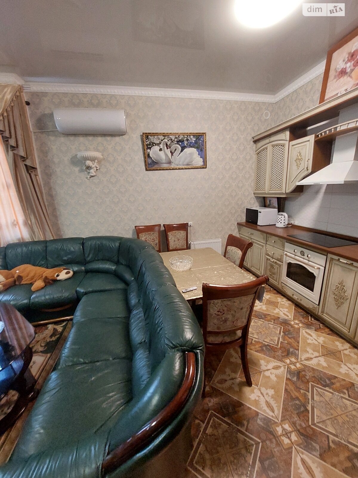 двухэтажный дом беседка, 100 кв. м, кирпич. Сдается помесячно в Николаеве, в районе Центр фото 1 двухэтажный дом беседка, 100 кв. м, кирпич. Сдается помесячно в Николаеве, в районе Центр фото 1