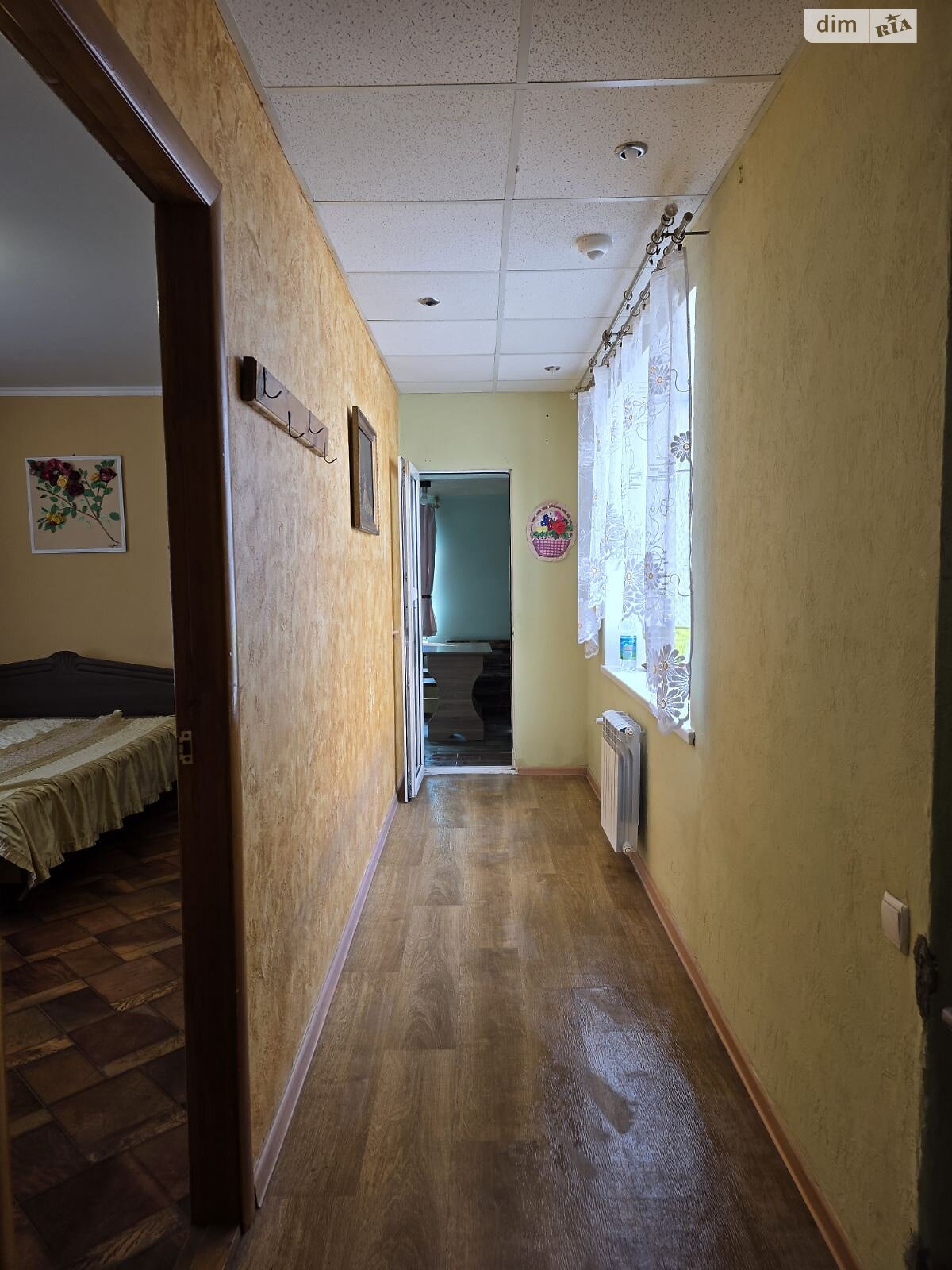 одноэтажный дом с гаражом, 57 кв. м, кирпич. Сдается помесячно в Николаеве, в районе Центральный фото 1 одноэтажный дом с гаражом, 57 кв. м, кирпич. Сдается помесячно в Николаеве, в районе Центральный фото 1