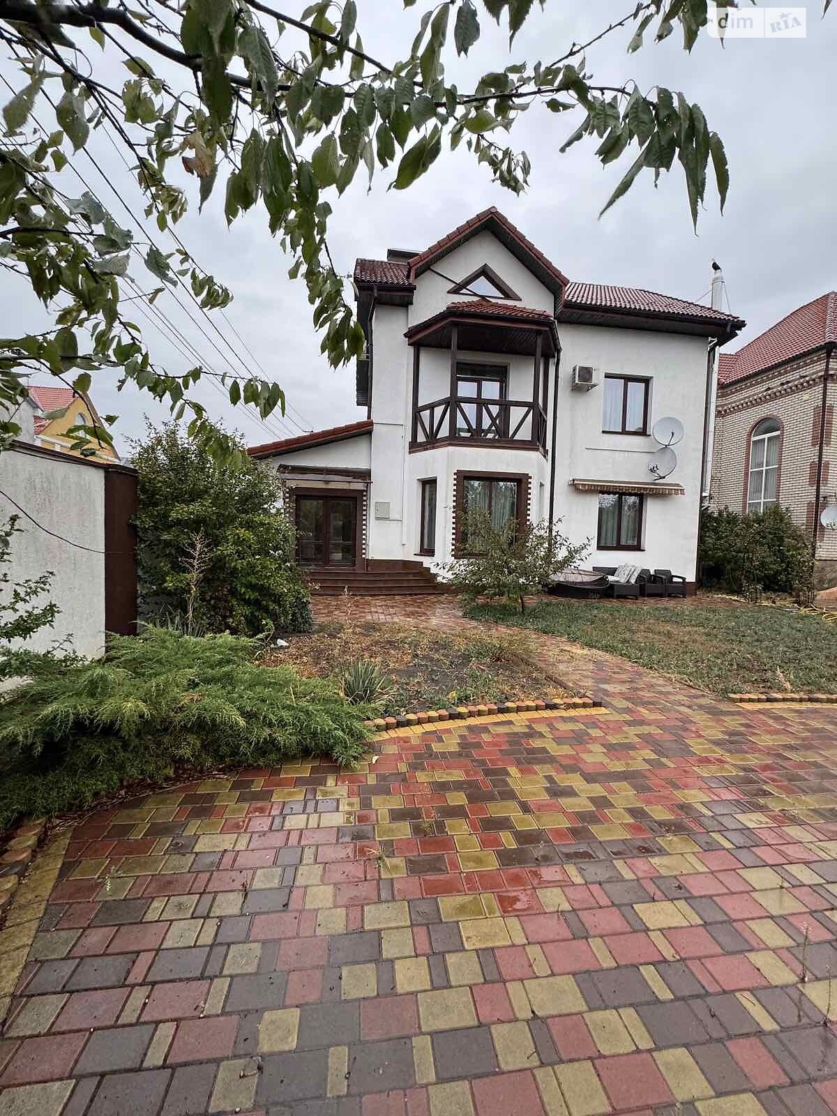 трипроверховий будинок бесідка, 350 кв. м, цегла. Здається помісячно в Миколаєві, в районі Варварівка фото 1