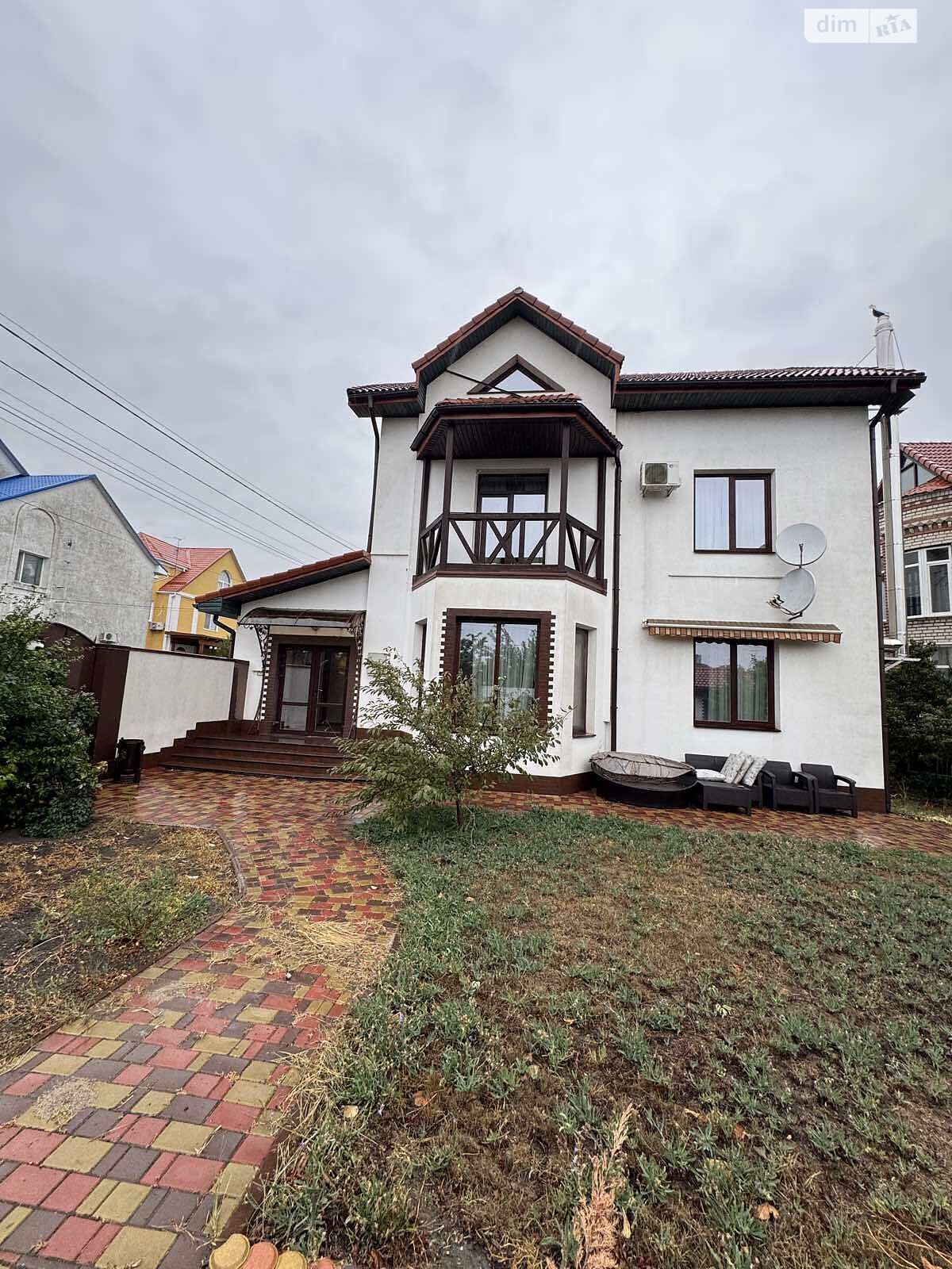 трипроверховий будинок бесідка, 350 кв. м, цегла. Здається помісячно в Миколаєві, в районі Варварівка фото 1