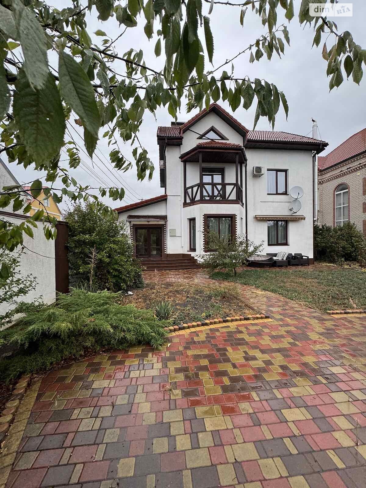 трипроверховий будинок бесідка, 350 кв. м, цегла. Здається помісячно в Миколаєві, в районі Варварівка фото 1