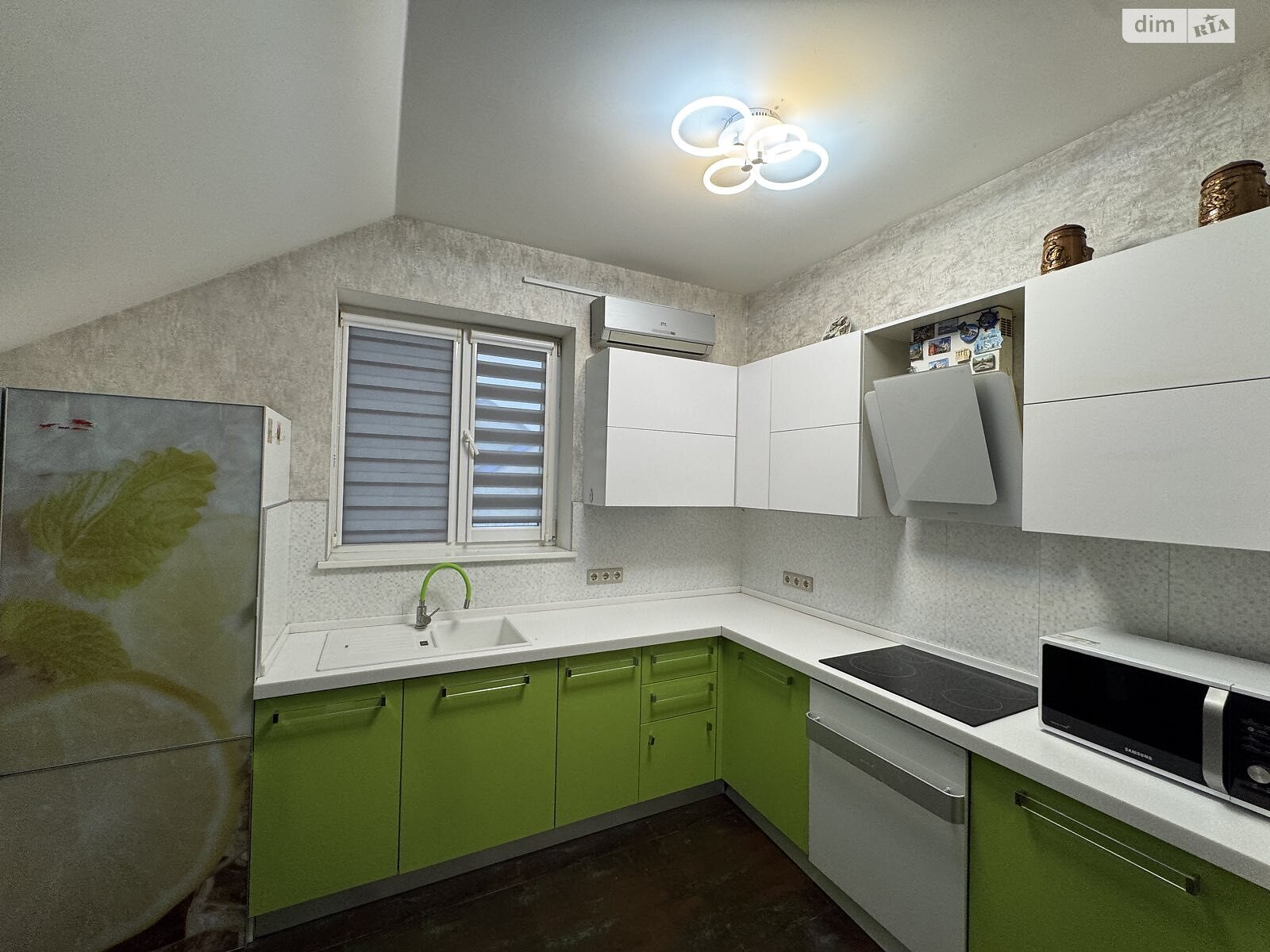 трипроверховий будинок бесідка, 350 кв. м, цегла. Здається помісячно в Миколаєві, в районі Варварівка фото 1