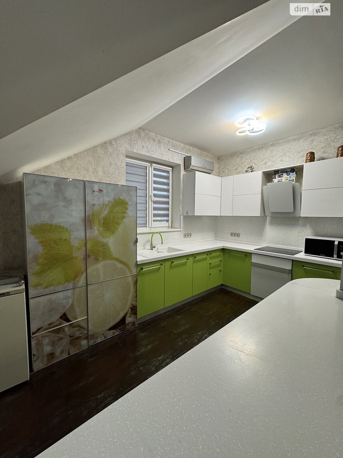 трипроверховий будинок бесідка, 350 кв. м, цегла. Здається помісячно в Миколаєві, в районі Варварівка фото 1