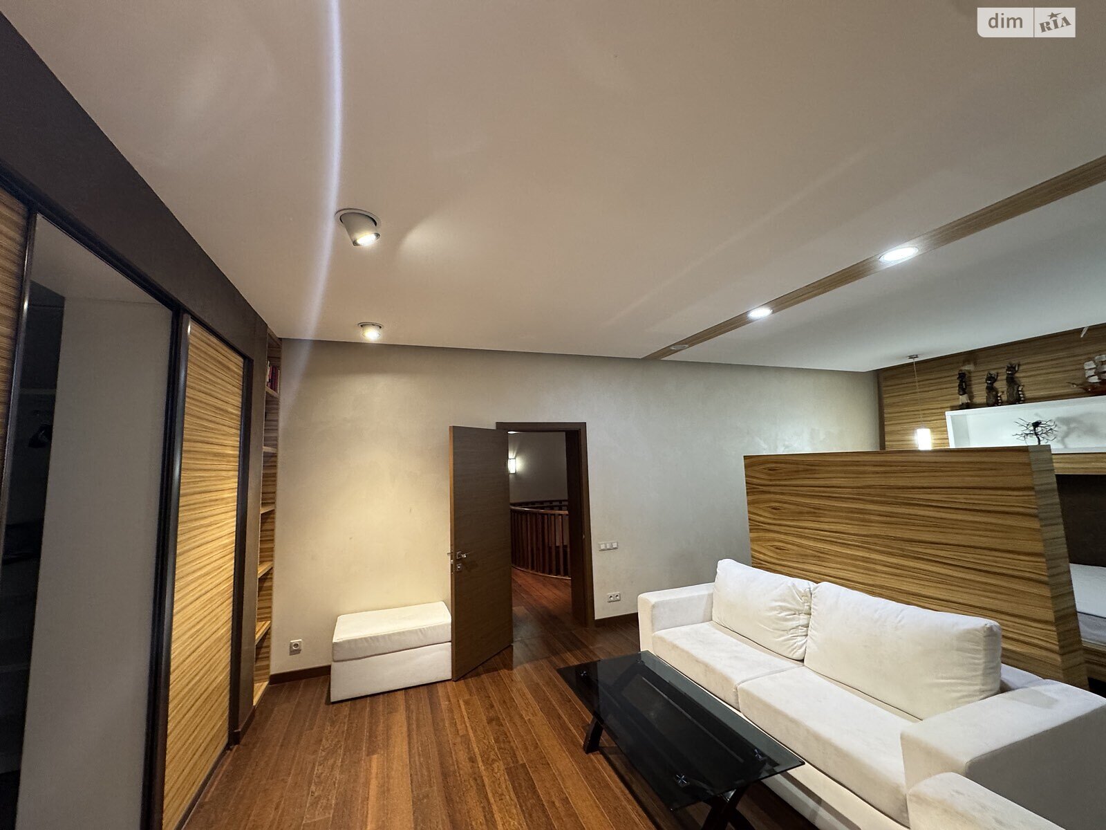 трипроверховий будинок бесідка, 350 кв. м, цегла. Здається помісячно в Миколаєві, в районі Варварівка фото 1