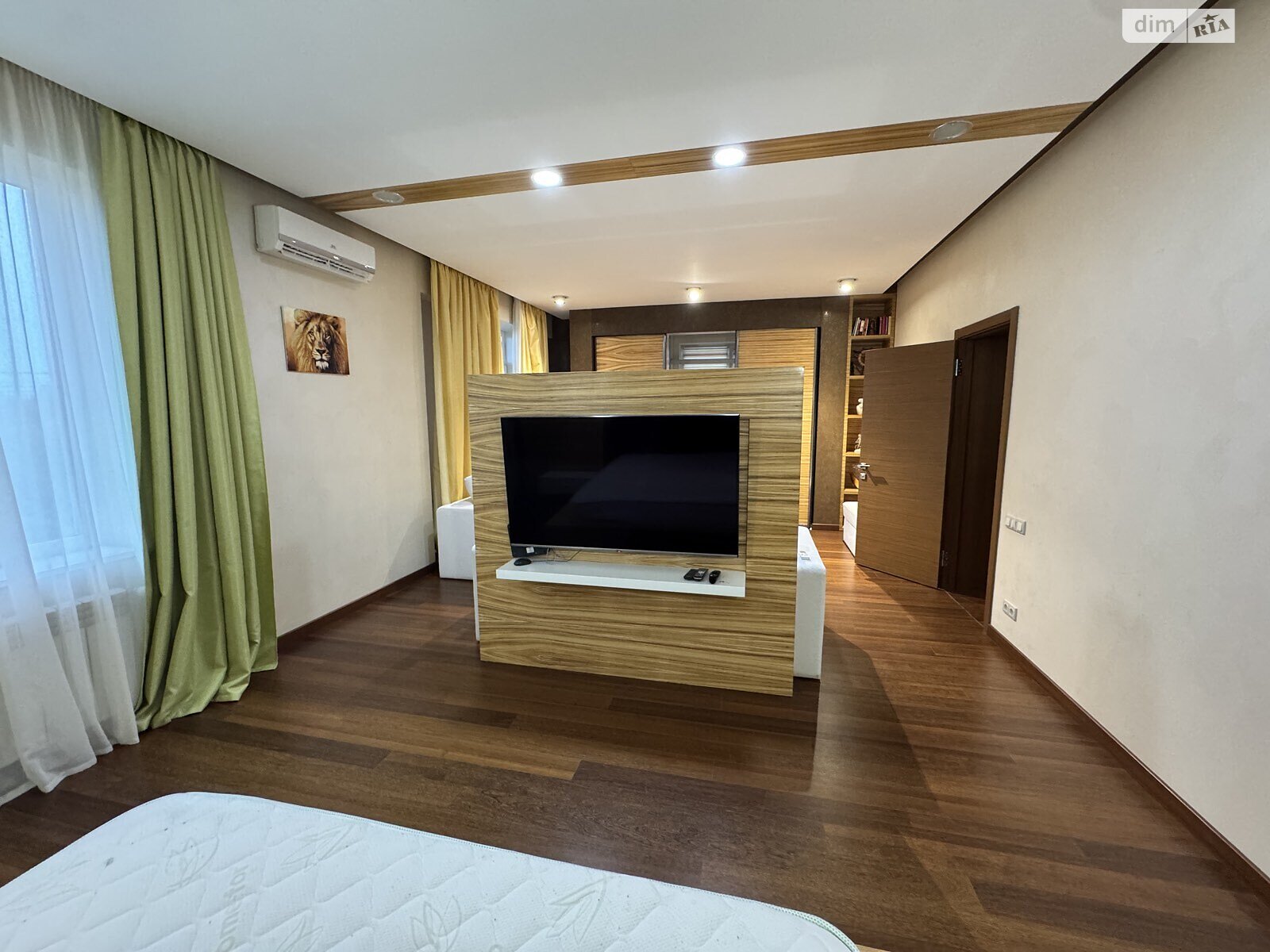 трипроверховий будинок бесідка, 350 кв. м, цегла. Здається помісячно в Миколаєві, в районі Варварівка фото 1