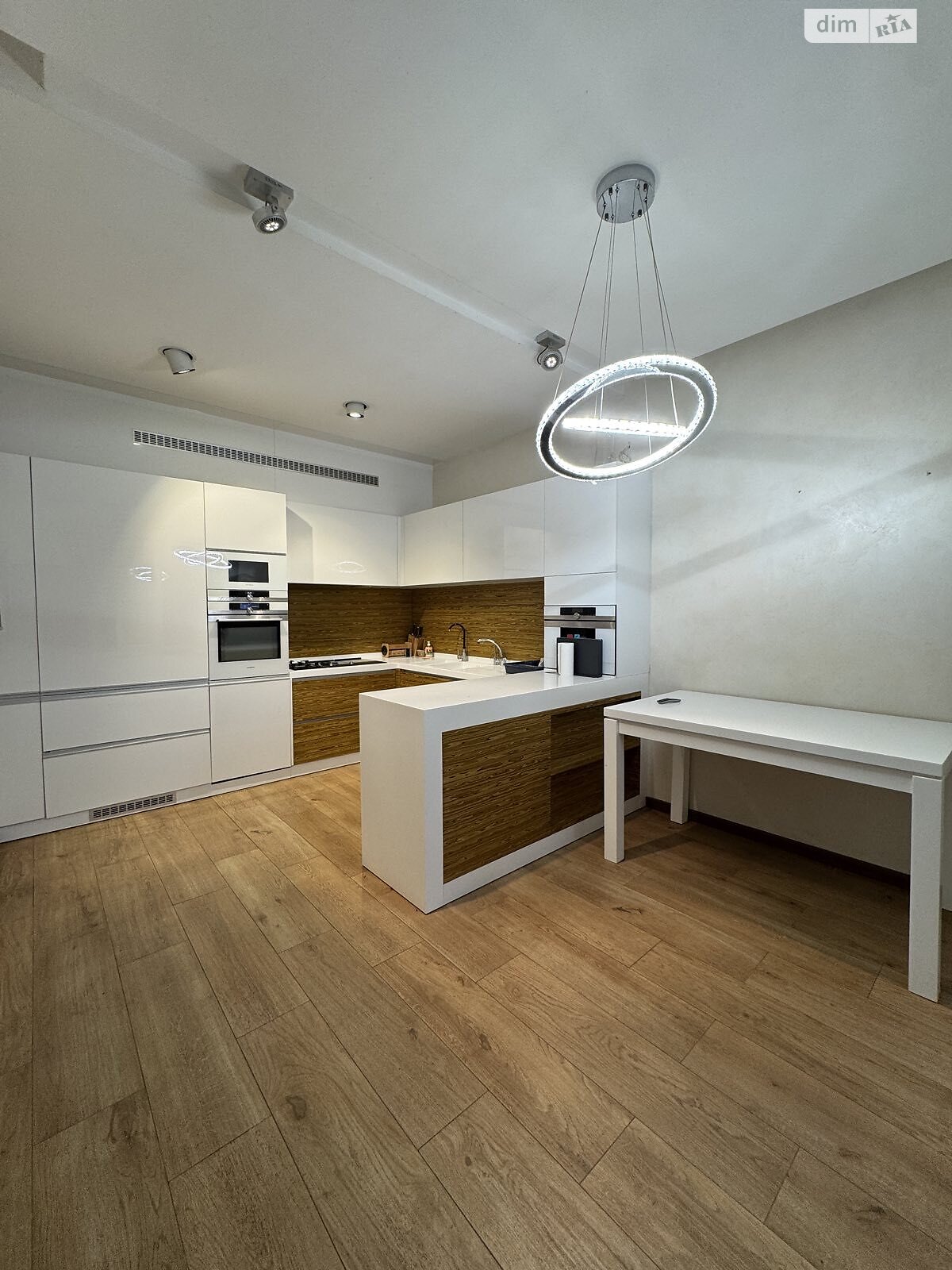 трипроверховий будинок бесідка, 350 кв. м, цегла. Здається помісячно в Миколаєві, в районі Варварівка фото 1