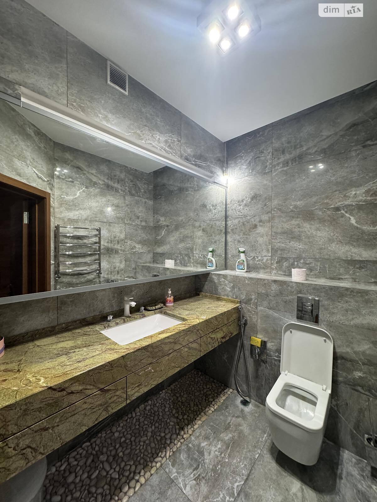 трипроверховий будинок бесідка, 350 кв. м, цегла. Здається помісячно в Миколаєві, в районі Варварівка фото 1