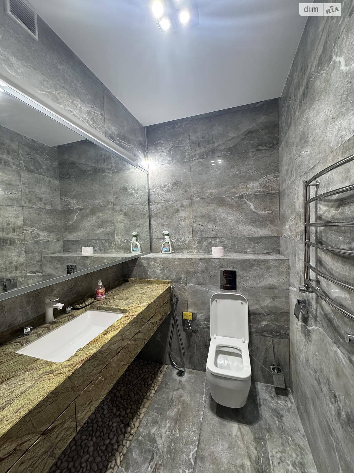 трипроверховий будинок бесідка, 350 кв. м, цегла. Здається помісячно в Миколаєві, в районі Варварівка фото 1