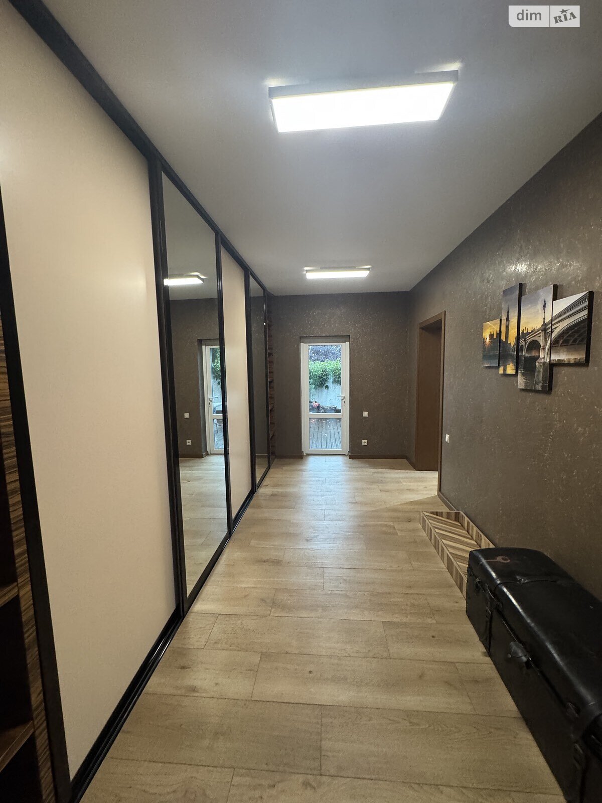 трипроверховий будинок бесідка, 350 кв. м, цегла. Здається помісячно в Миколаєві, в районі Варварівка фото 1