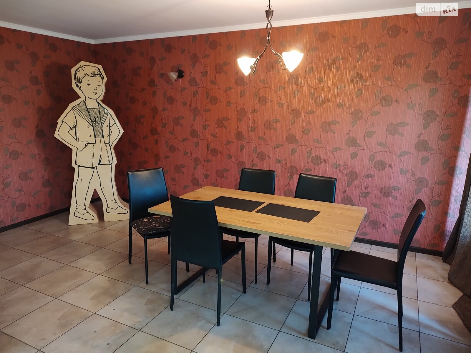 трехэтажный дом с балконом, 480 кв. м, кирпич. Сдается помесячно в Новоалександровке фото 1 трехэтажный дом с балконом, 480 кв. м, кирпич. Сдается помесячно в Новоалександровке фото 1