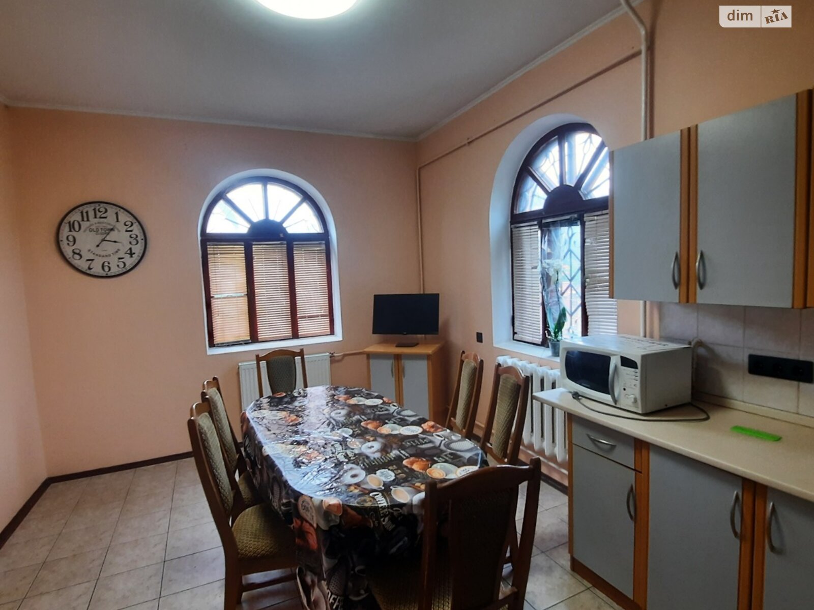 двухэтажный дом беседка, 300 кв. м, панель. Сдается помесячно в Новоселках фото 1 двухэтажный дом беседка, 300 кв. м, панель. Сдается помесячно в Новоселках фото 1