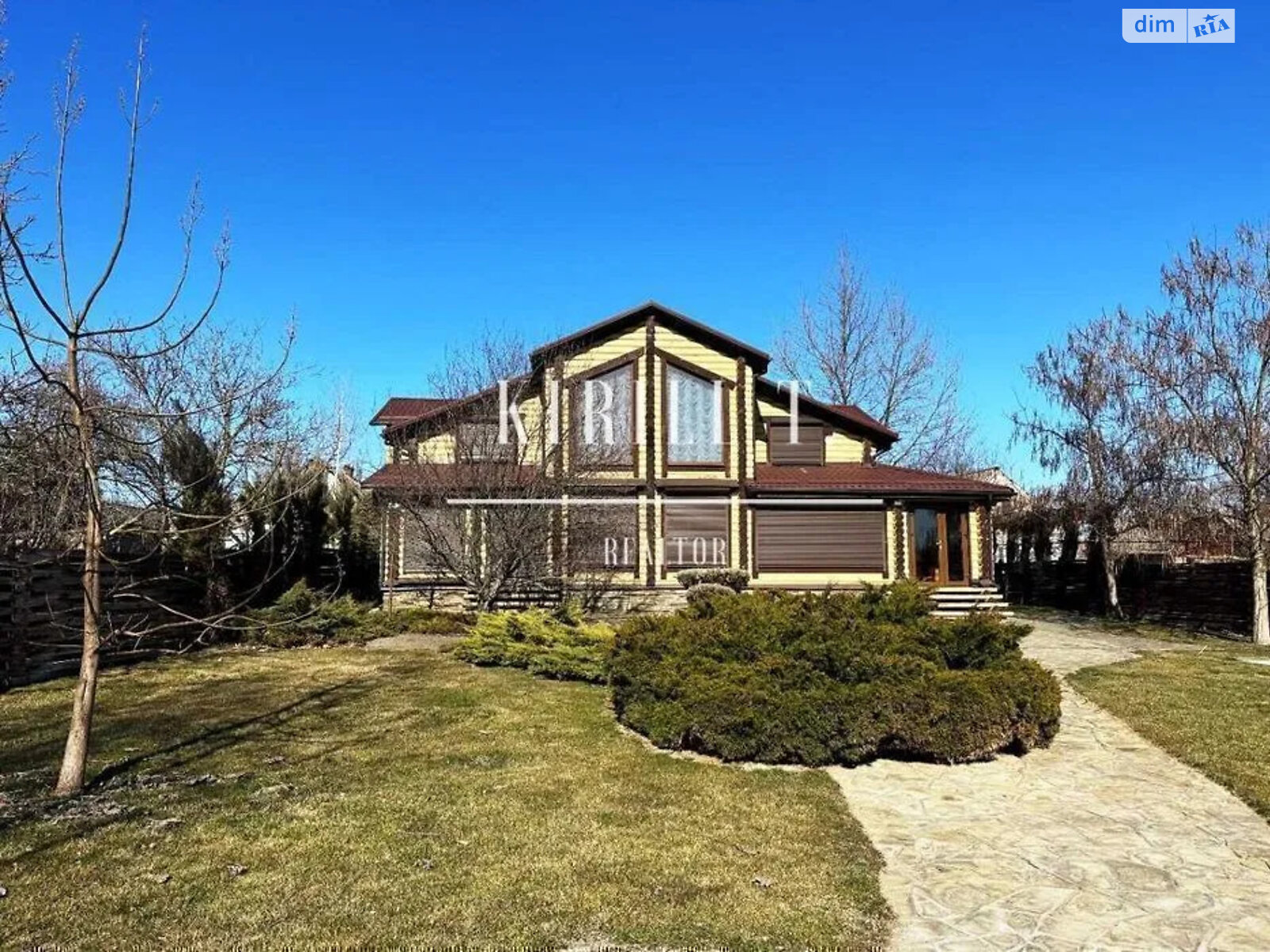 двухэтажный дом с верандой, 250 кв. м, сруб. Сдается помесячно в Новоселовке фото 1 двухэтажный дом с верандой, 250 кв. м, сруб. Сдается помесячно в Новоселовке фото 1