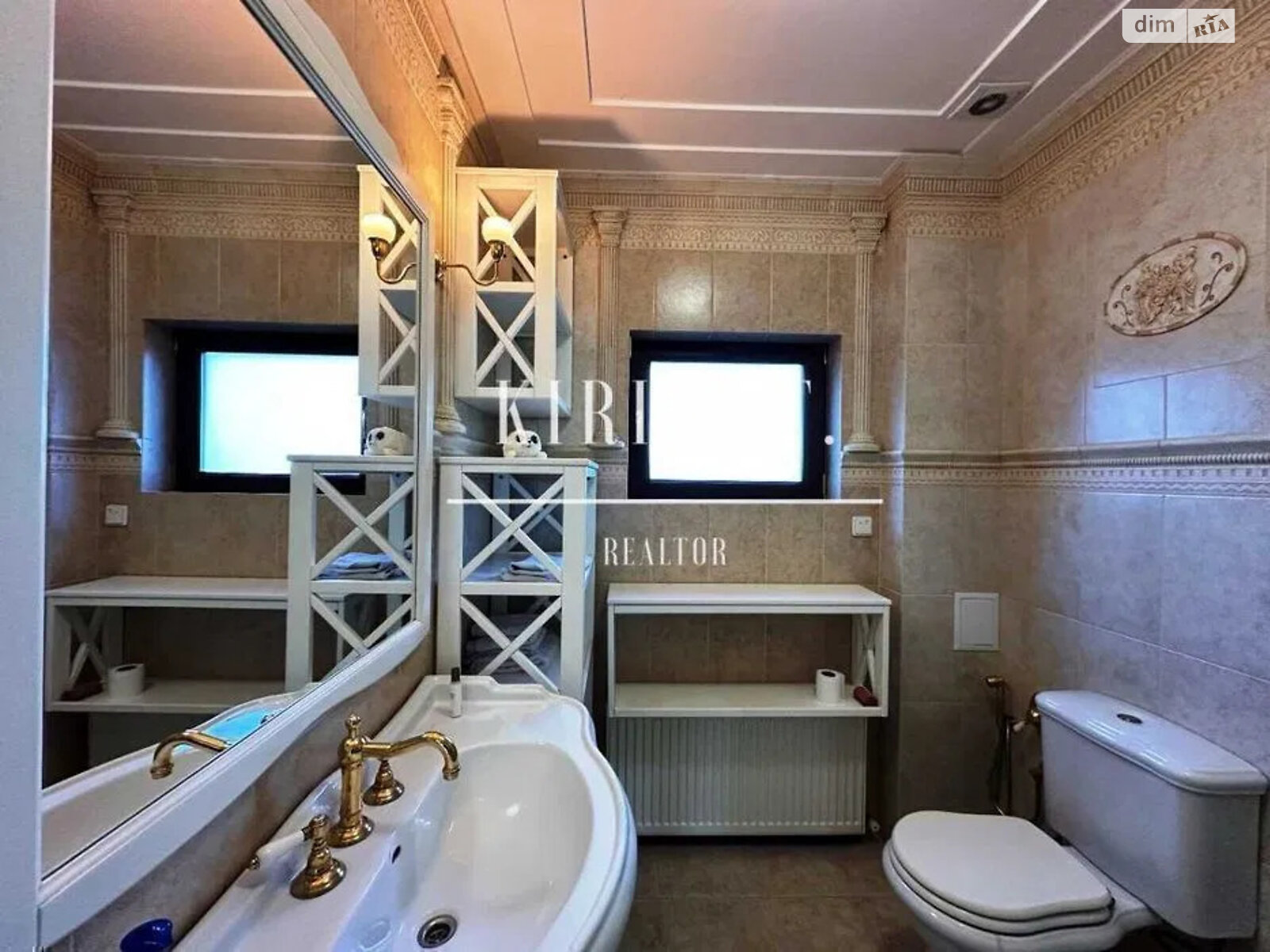 двухэтажный дом с верандой, 250 кв. м, сруб. Сдается помесячно в Новоселовке фото 1 двухэтажный дом с верандой, 250 кв. м, сруб. Сдается помесячно в Новоселовке фото 1