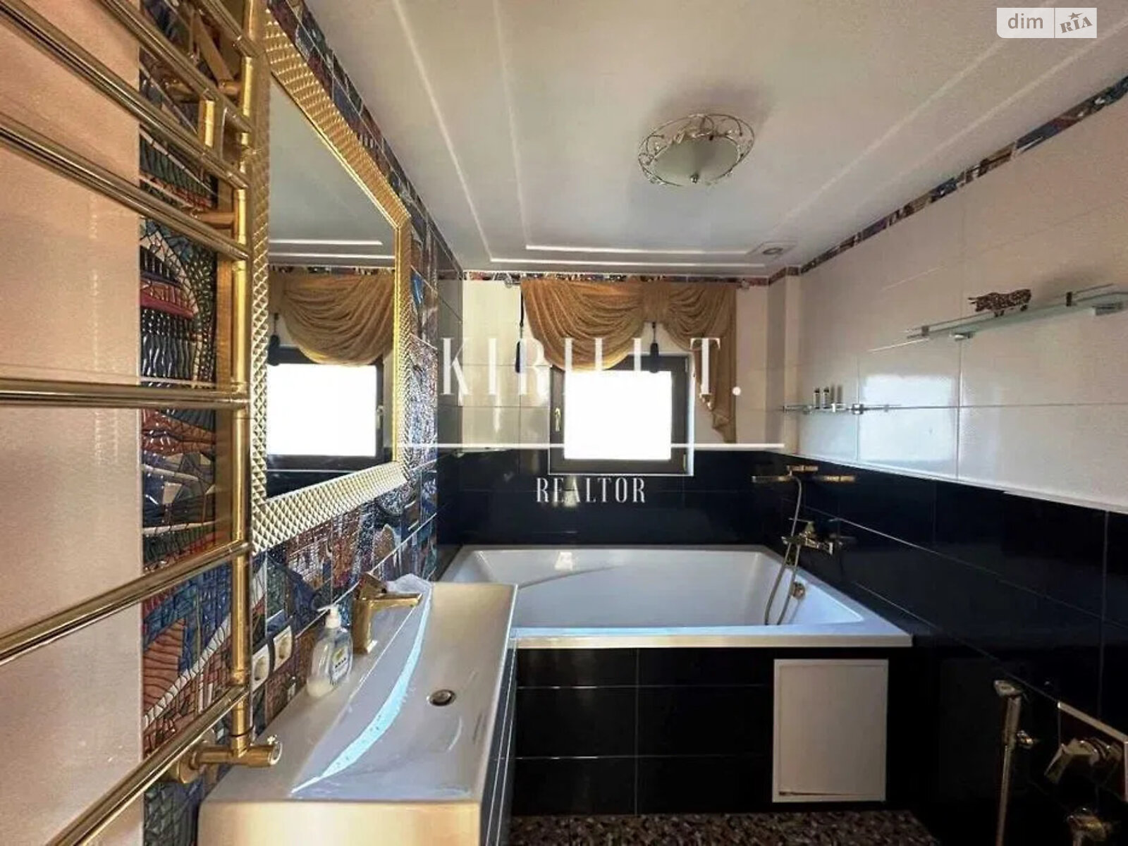 двухэтажный дом с верандой, 250 кв. м, сруб. Сдается помесячно в Новоселовке фото 1 двухэтажный дом с верандой, 250 кв. м, сруб. Сдается помесячно в Новоселовке фото 1