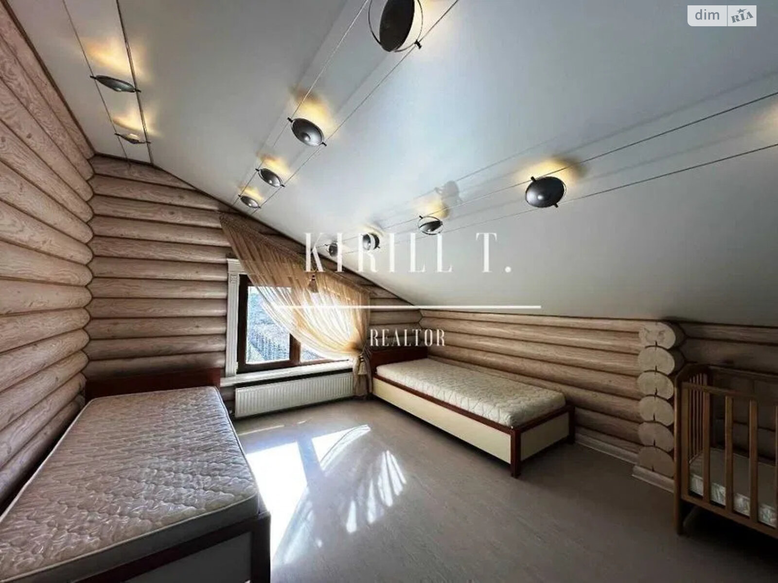 двухэтажный дом с верандой, 250 кв. м, сруб. Сдается помесячно в Новоселовке фото 1 двухэтажный дом с верандой, 250 кв. м, сруб. Сдается помесячно в Новоселовке фото 1