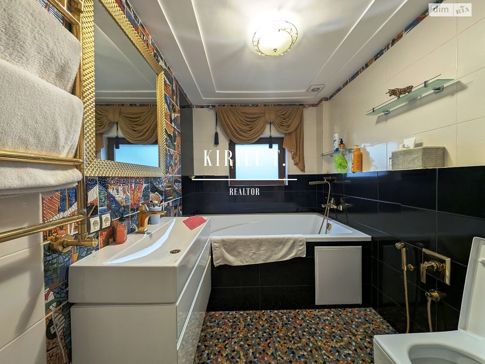 двухэтажный дом с верандой, 250 кв. м, сруб. Сдается помесячно в Новоселовке фото 1 двухэтажный дом с верандой, 250 кв. м, сруб. Сдается помесячно в Новоселовке фото 1