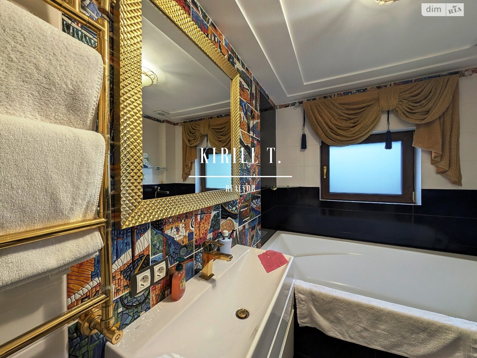 двухэтажный дом с верандой, 250 кв. м, сруб. Сдается помесячно в Новоселовке фото 1 двухэтажный дом с верандой, 250 кв. м, сруб. Сдается помесячно в Новоселовке фото 1