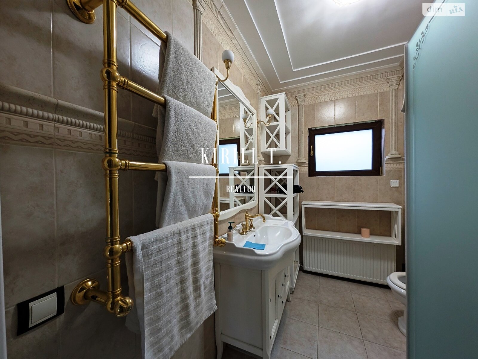 двухэтажный дом с верандой, 250 кв. м, сруб. Сдается помесячно в Новоселовке фото 1 двухэтажный дом с верандой, 250 кв. м, сруб. Сдается помесячно в Новоселовке фото 1