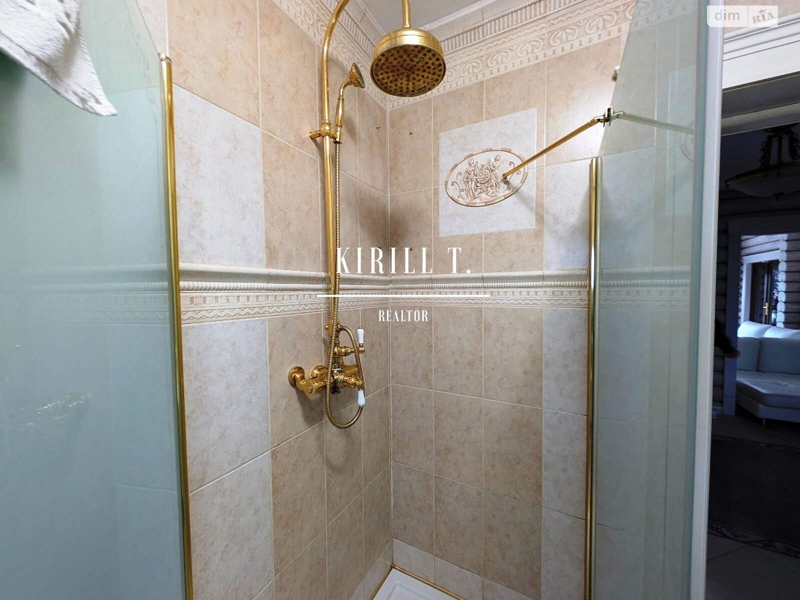 двухэтажный дом с верандой, 250 кв. м, сруб. Сдается помесячно в Новоселовке фото 1 двухэтажный дом с верандой, 250 кв. м, сруб. Сдается помесячно в Новоселовке фото 1