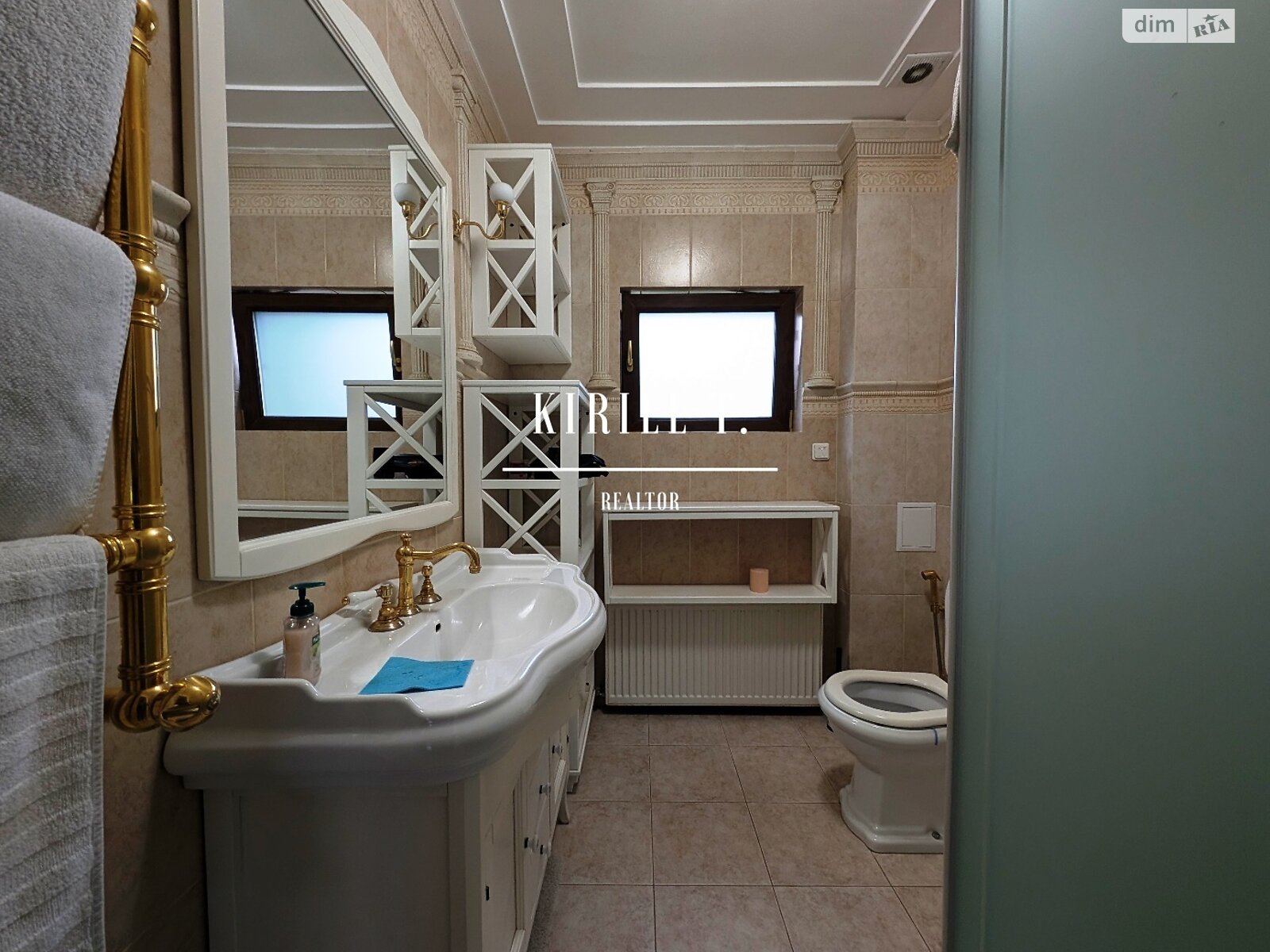 двухэтажный дом с верандой, 250 кв. м, сруб. Сдается помесячно в Новоселовке фото 1 двухэтажный дом с верандой, 250 кв. м, сруб. Сдается помесячно в Новоселовке фото 1