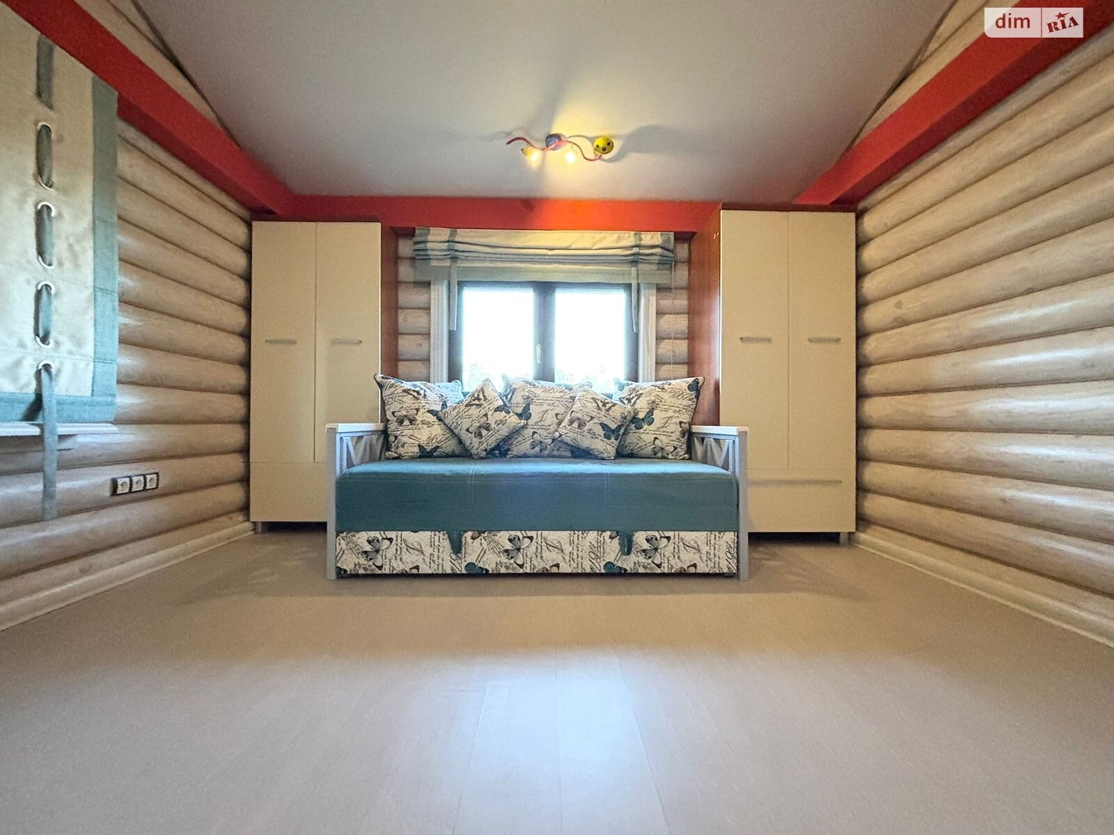 двухэтажный дом беседка, 229 кв. м, дерево и кирпич. Сдается помесячно в Новоселовке фото 1 двухэтажный дом беседка, 229 кв. м, дерево и кирпич. Сдается помесячно в Новоселовке фото 1