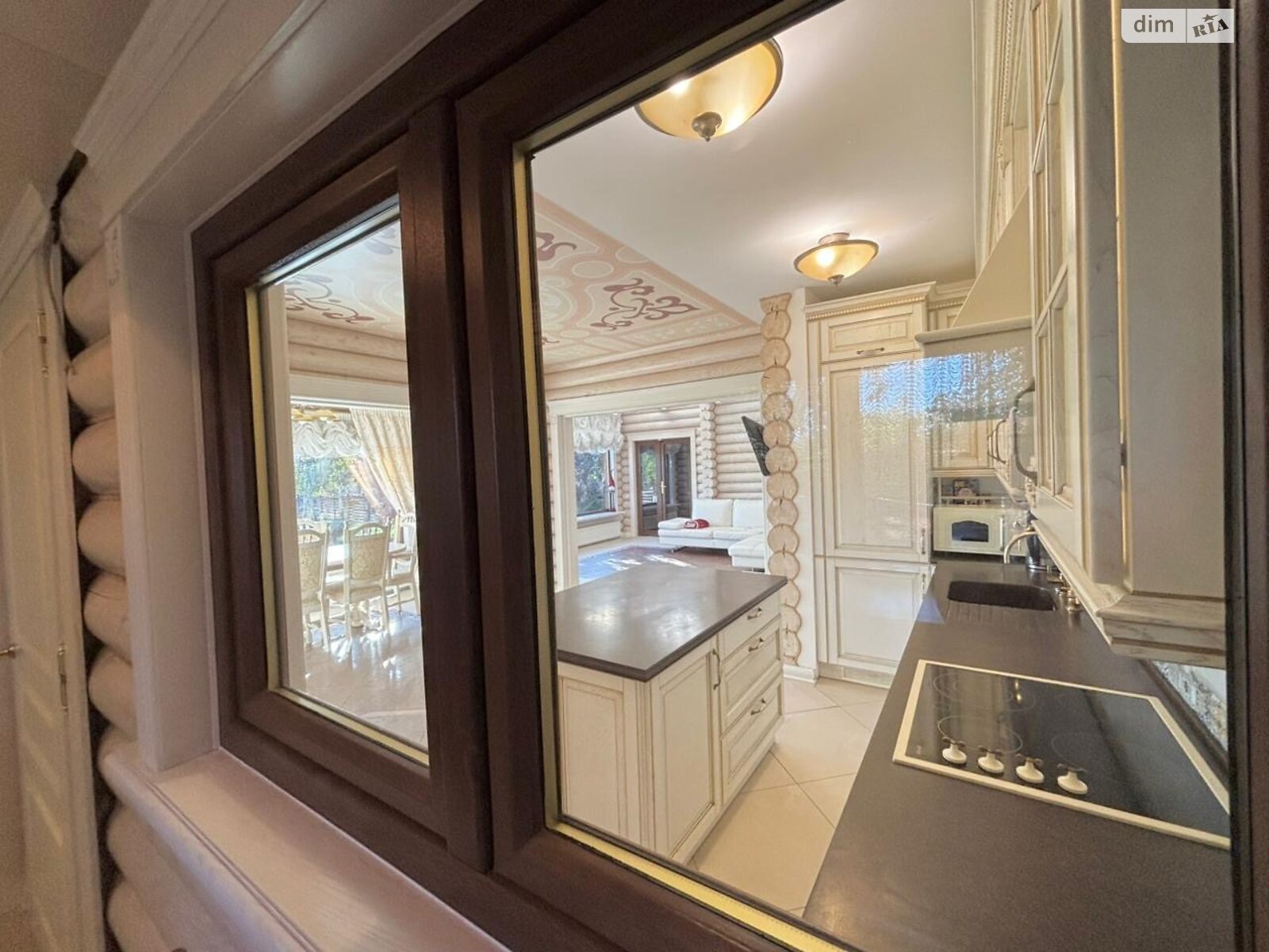 двухэтажный дом беседка, 229 кв. м, дерево и кирпич. Сдается помесячно в Новоселовке фото 1 двухэтажный дом беседка, 229 кв. м, дерево и кирпич. Сдается помесячно в Новоселовке фото 1