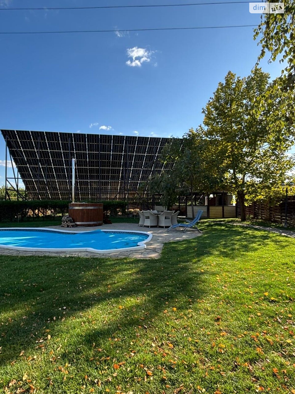 двухэтажный дом беседка, 229 кв. м, дерево и кирпич. Сдается помесячно в Новоселовке фото 1 двухэтажный дом беседка, 229 кв. м, дерево и кирпич. Сдается помесячно в Новоселовке фото 1