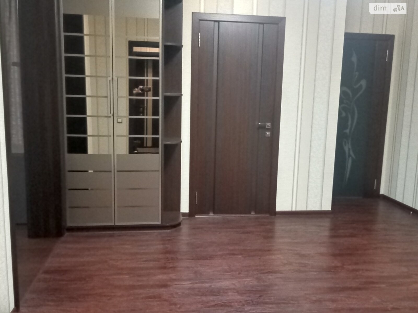 одноэтажный дом с гаражом, 108 кв. м, кирпич. Сдается помесячно в Новых Петровцах фото 1 одноэтажный дом с гаражом, 108 кв. м, кирпич. Сдается помесячно в Новых Петровцах фото 1