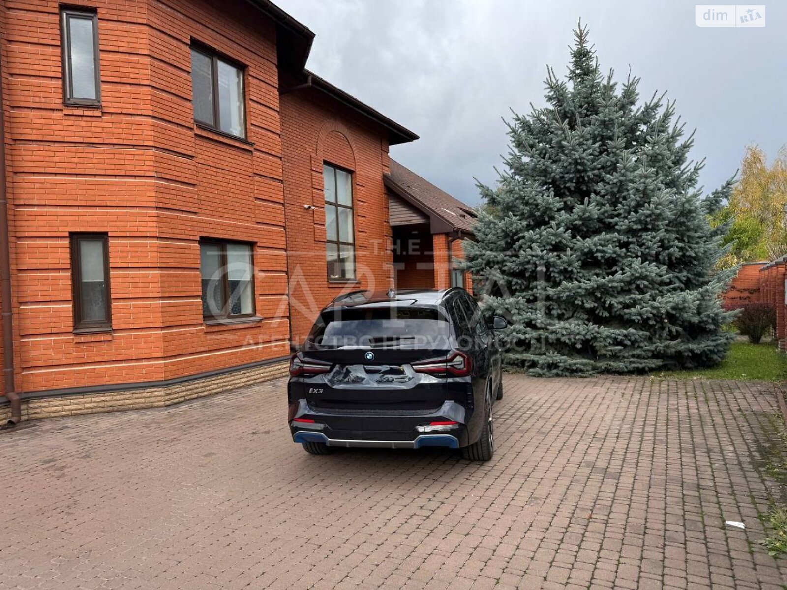 двухэтажный дом беседка, 450 кв. м, кирпич. Сдается помесячно в Новых Петровцах фото 1 двухэтажный дом беседка, 450 кв. м, кирпич. Сдается помесячно в Новых Петровцах фото 1