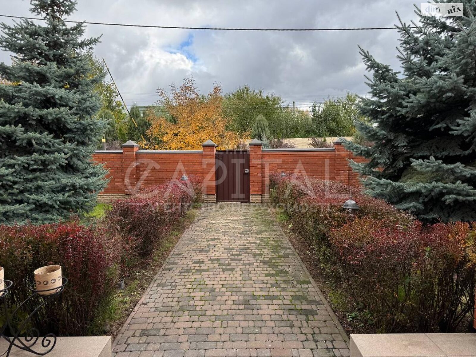 двухэтажный дом беседка, 450 кв. м, кирпич. Сдается помесячно в Новых Петровцах фото 1 двухэтажный дом беседка, 450 кв. м, кирпич. Сдается помесячно в Новых Петровцах фото 1