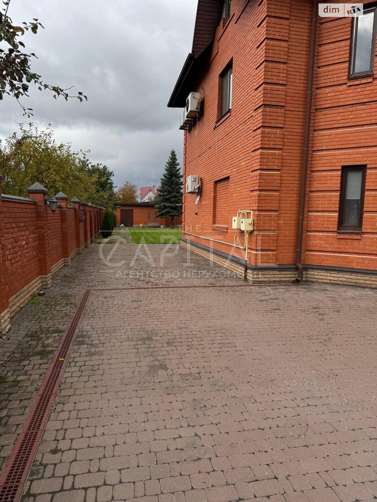 двухэтажный дом беседка, 450 кв. м, кирпич. Сдается помесячно в Новых Петровцах фото 1 двухэтажный дом беседка, 450 кв. м, кирпич. Сдается помесячно в Новых Петровцах фото 1