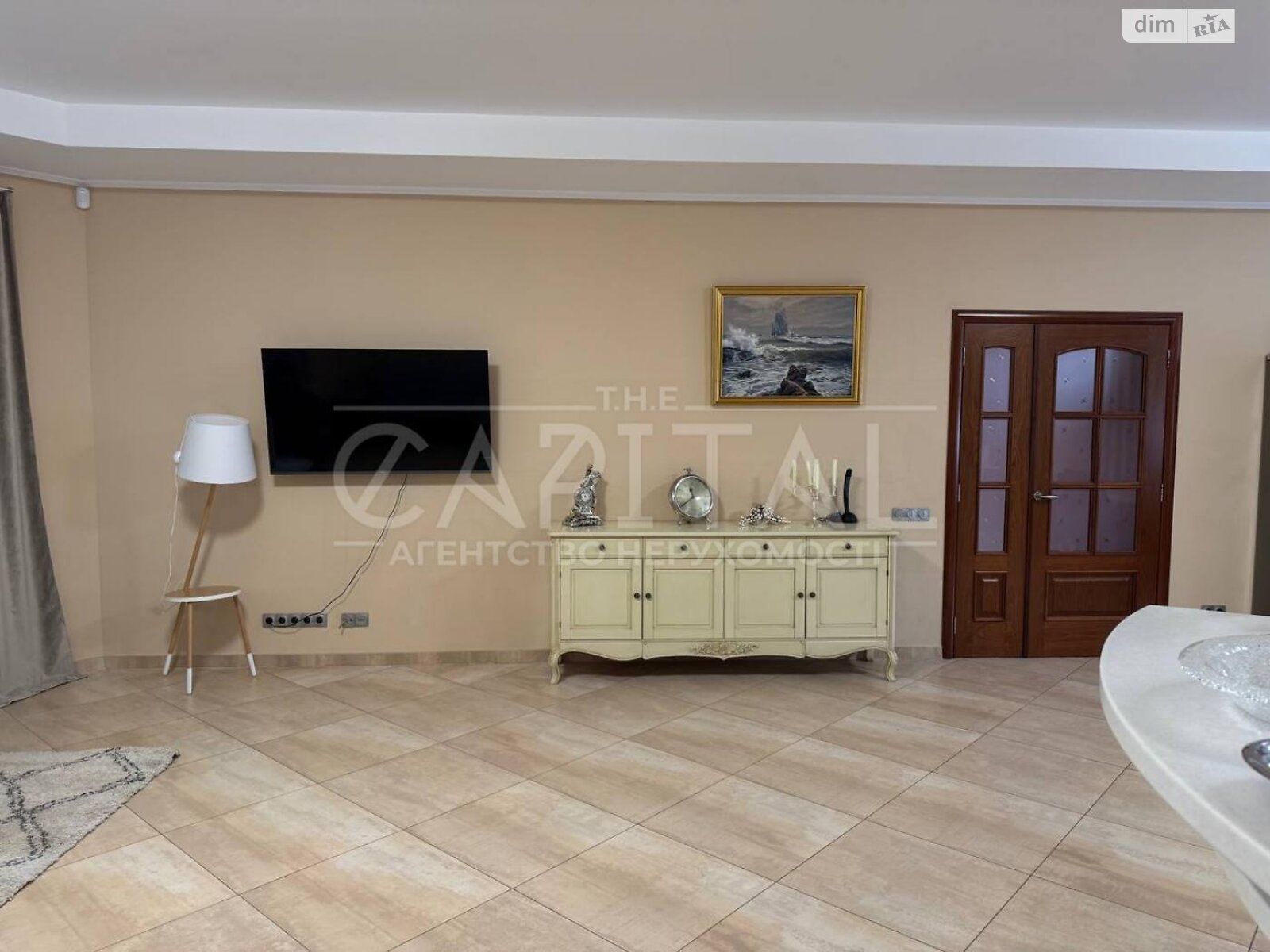 двухэтажный дом беседка, 450 кв. м, кирпич. Сдается помесячно в Новых Петровцах фото 1 двухэтажный дом беседка, 450 кв. м, кирпич. Сдается помесячно в Новых Петровцах фото 1