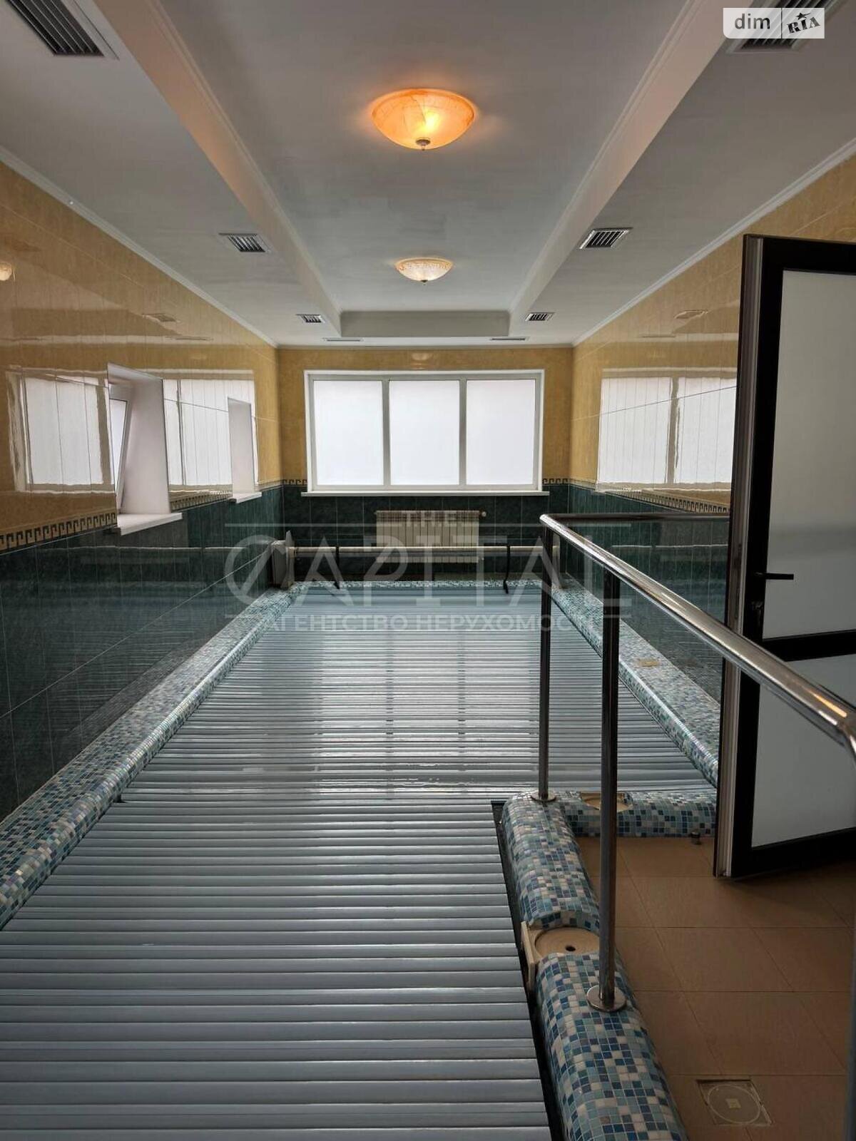 двухэтажный дом беседка, 450 кв. м, кирпич. Сдается помесячно в Новых Петровцах фото 1 двухэтажный дом беседка, 450 кв. м, кирпич. Сдается помесячно в Новых Петровцах фото 1