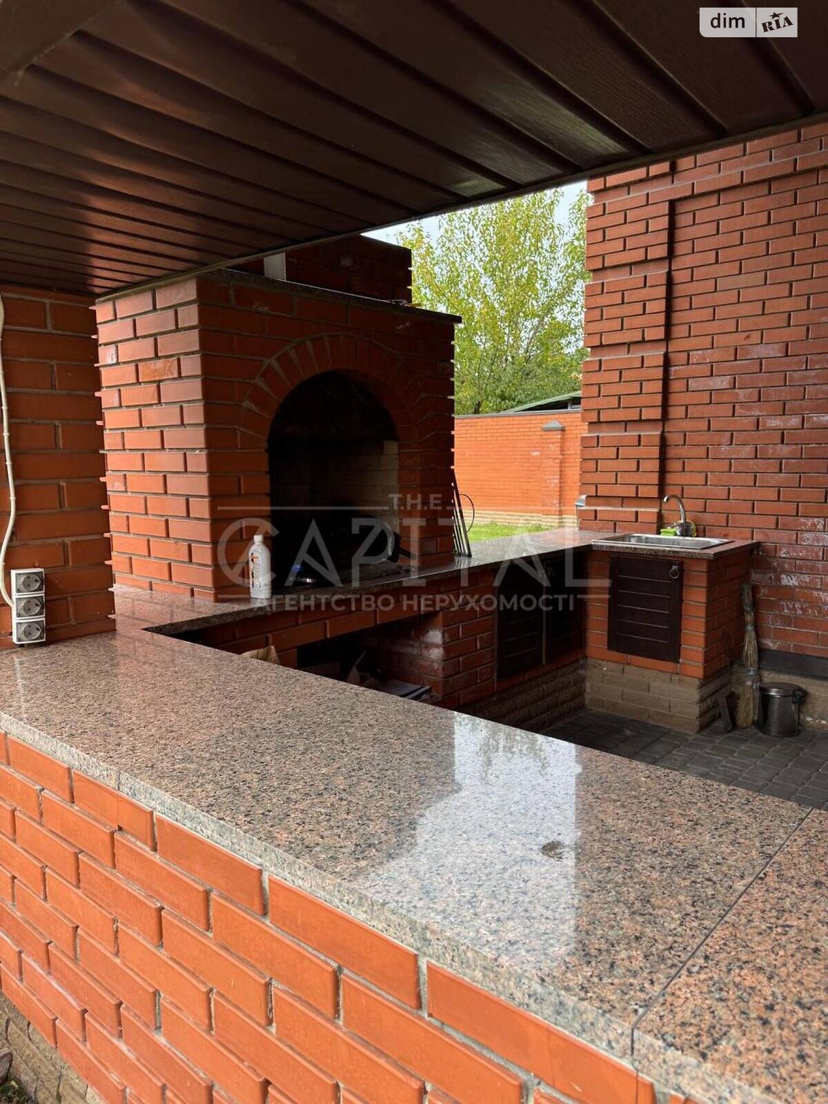 двухэтажный дом беседка, 450 кв. м, кирпич. Сдается помесячно в Новых Петровцах фото 1 двухэтажный дом беседка, 450 кв. м, кирпич. Сдается помесячно в Новых Петровцах фото 1