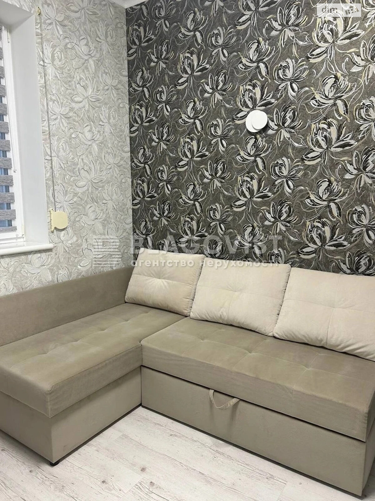 двухэтажный дом, 250 кв. м, кирпич. Сдается помесячно в Новых Петровцах фото 1 двухэтажный дом, 250 кв. м, кирпич. Сдается помесячно в Новых Петровцах фото 1