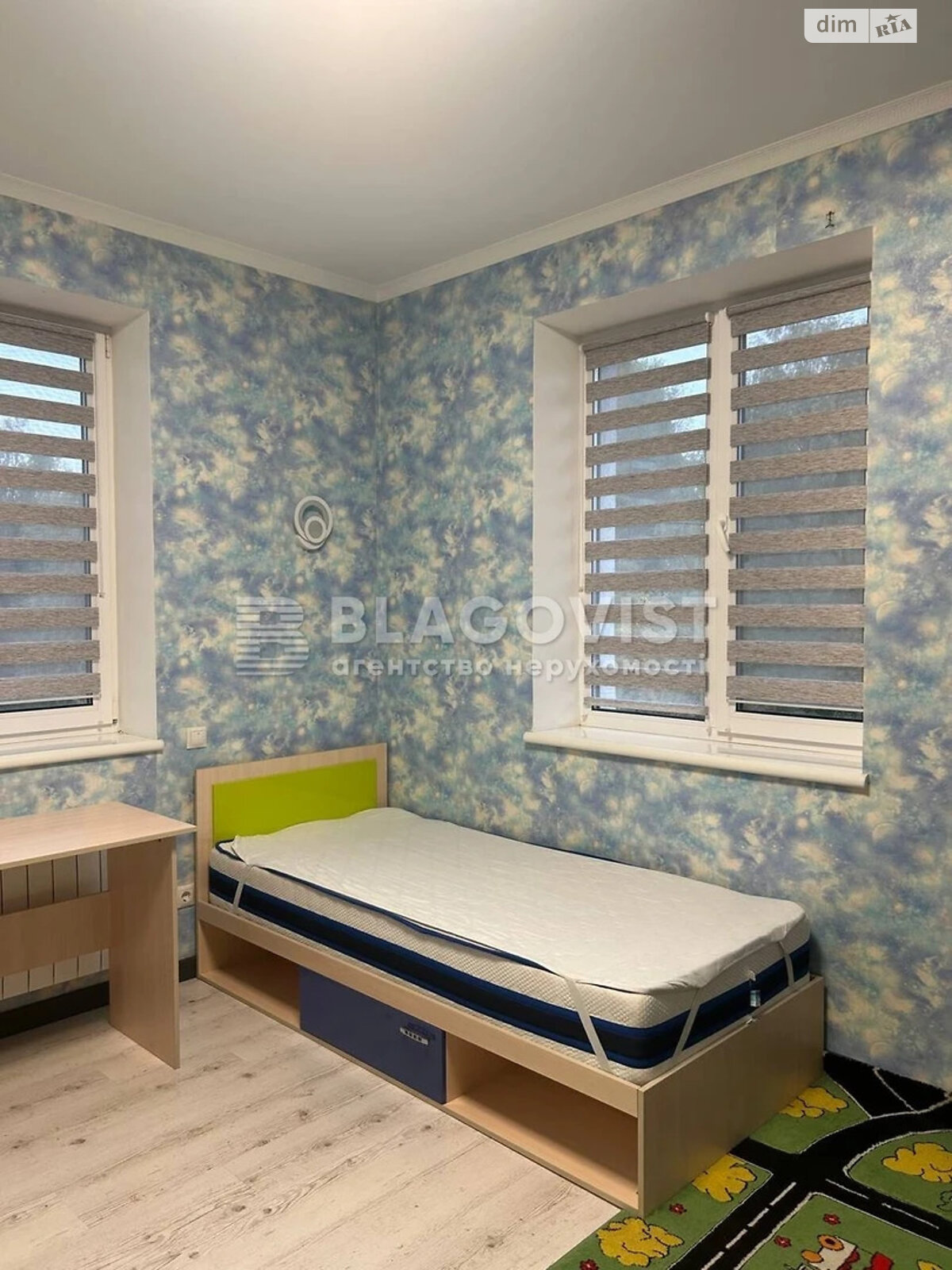 двухэтажный дом, 250 кв. м, кирпич. Сдается помесячно в Новых Петровцах фото 1 двухэтажный дом, 250 кв. м, кирпич. Сдается помесячно в Новых Петровцах фото 1