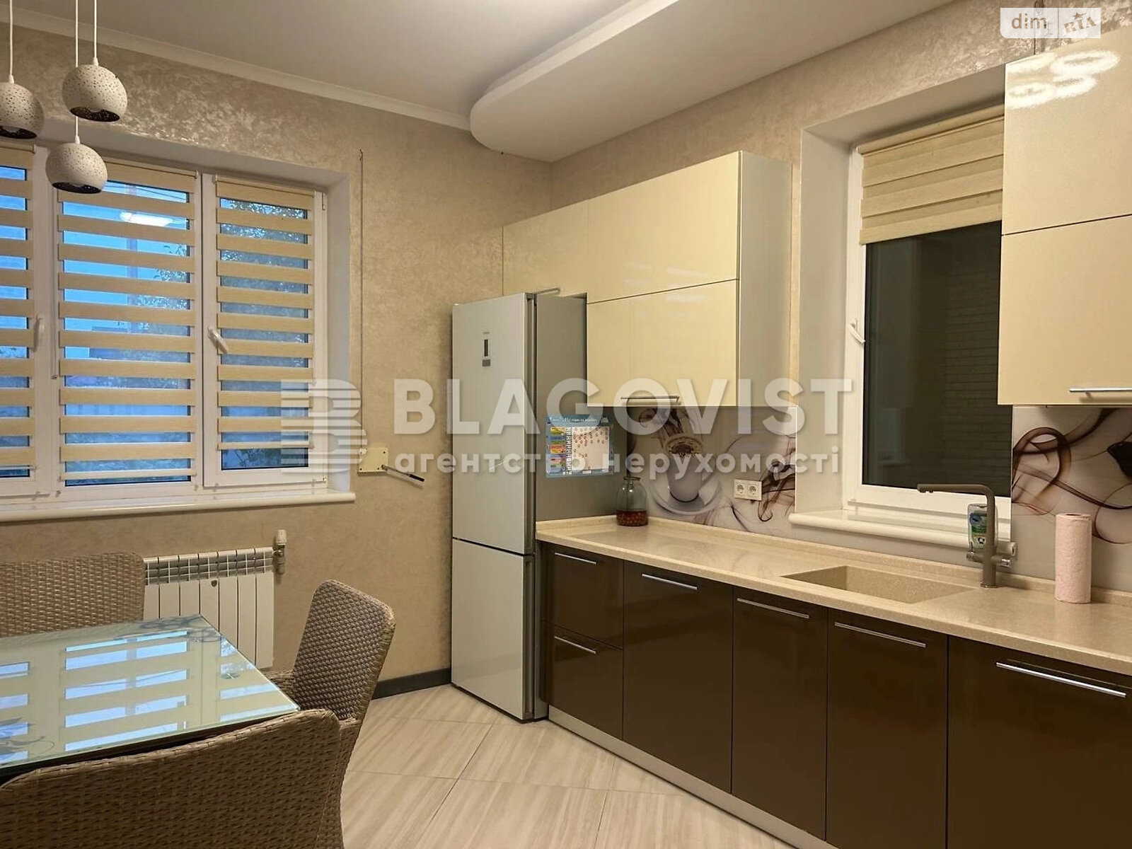 двухэтажный дом, 250 кв. м, кирпич. Сдается помесячно в Новых Петровцах фото 1 двухэтажный дом, 250 кв. м, кирпич. Сдается помесячно в Новых Петровцах фото 1