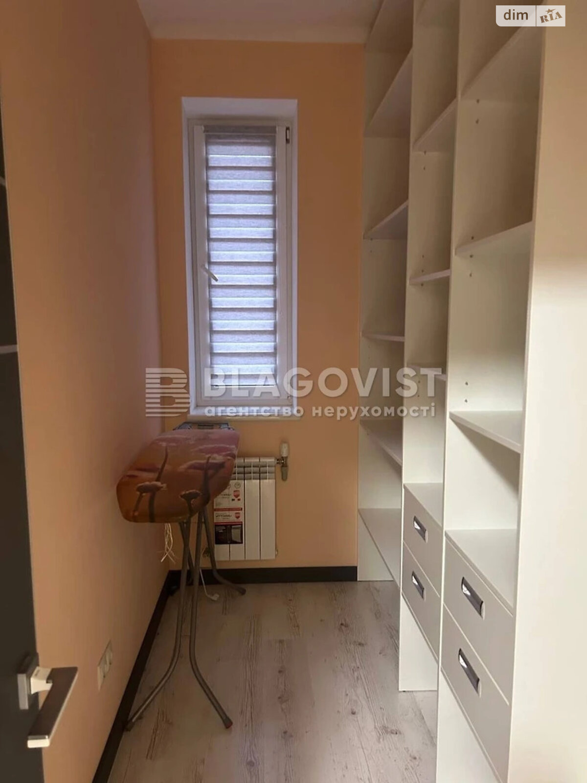 двухэтажный дом, 250 кв. м, кирпич. Сдается помесячно в Новых Петровцах фото 1 двухэтажный дом, 250 кв. м, кирпич. Сдается помесячно в Новых Петровцах фото 1