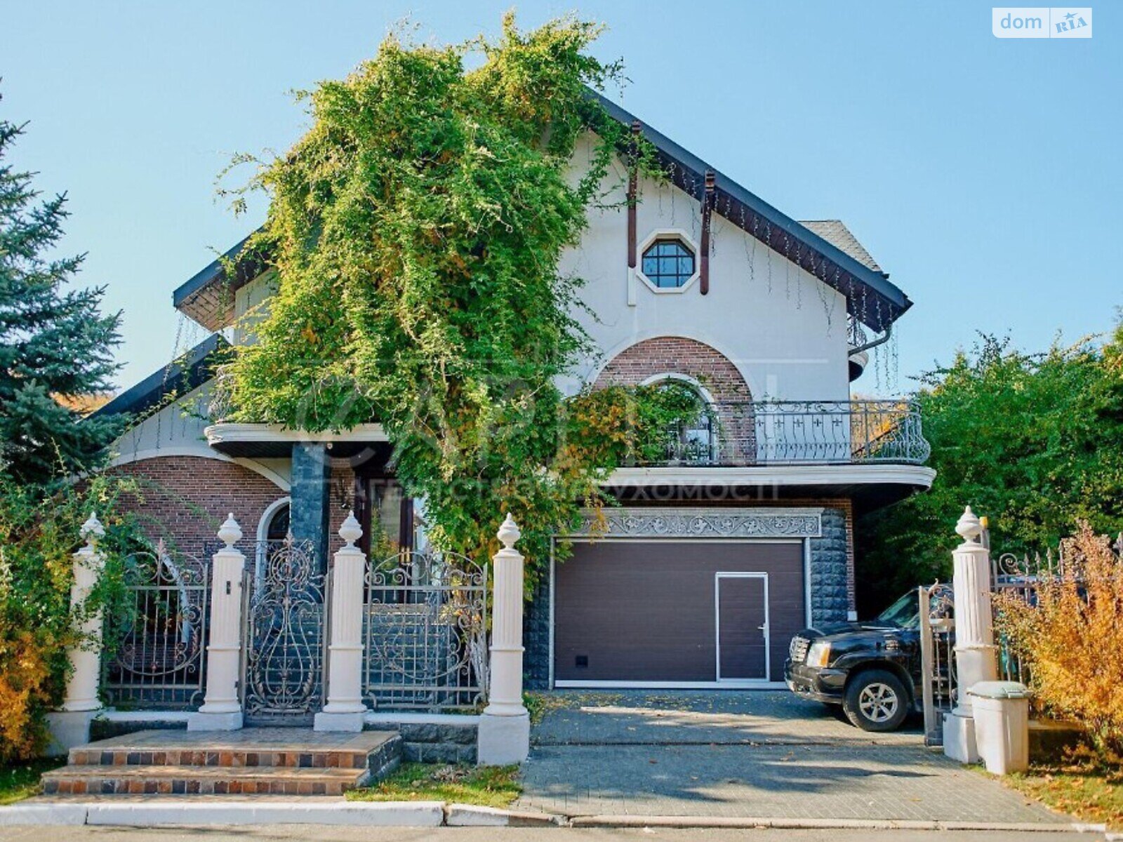 триповерховий будинок, 800 кв. м, цегла. Здається помісячно в Козині фото 1 триповерховий будинок, 800 кв. м, цегла. Здається помісячно в Козині фото 1