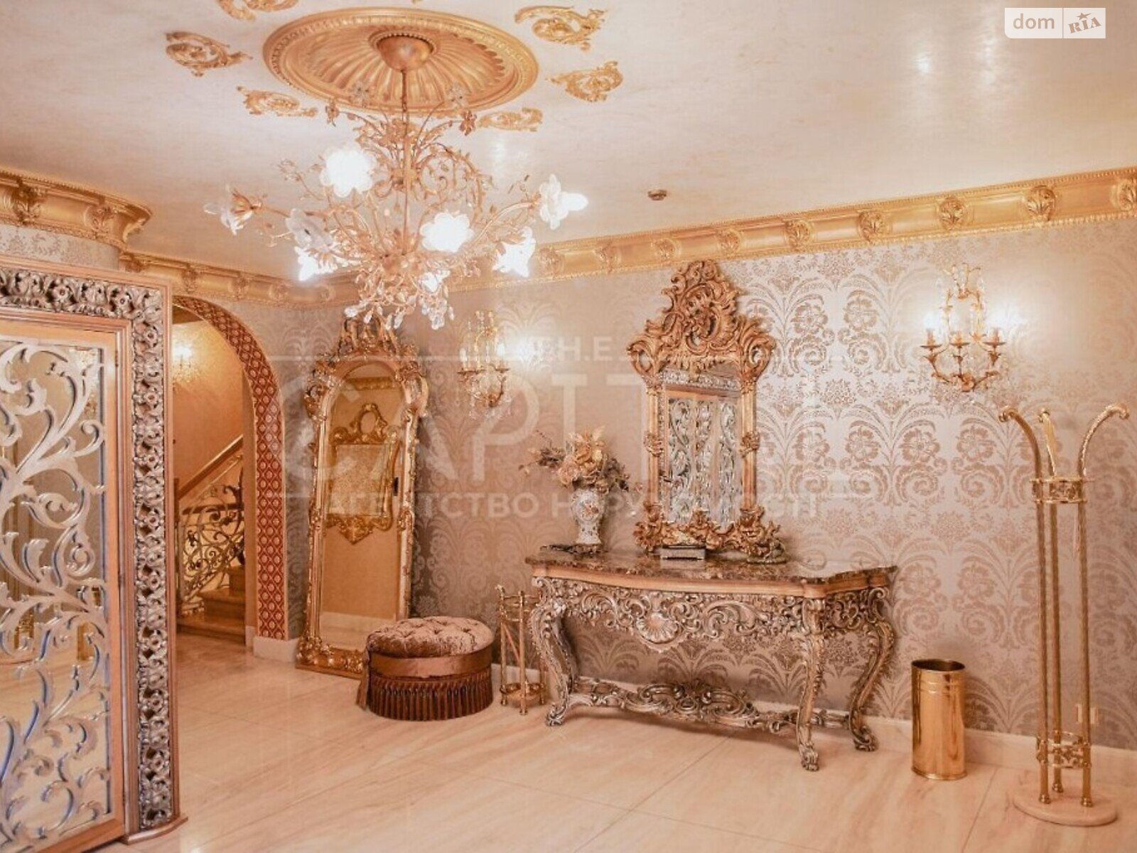 триповерховий будинок, 800 кв. м, цегла. Здається помісячно в Козині фото 1 триповерховий будинок, 800 кв. м, цегла. Здається помісячно в Козині фото 1